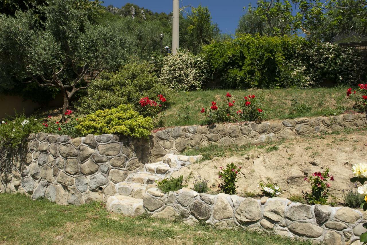 La Fonte Su Villa Canterano Luaran gambar